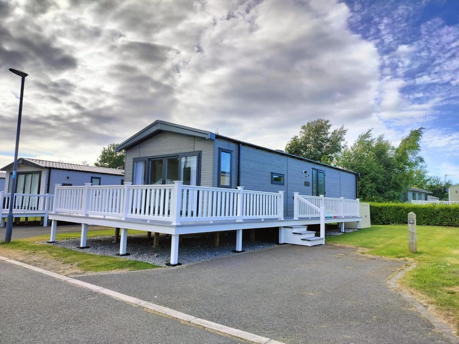 Presthaven Resort 3 Bedroom Luxury Gold 2024 Caravan Talacre Экстерьер фото